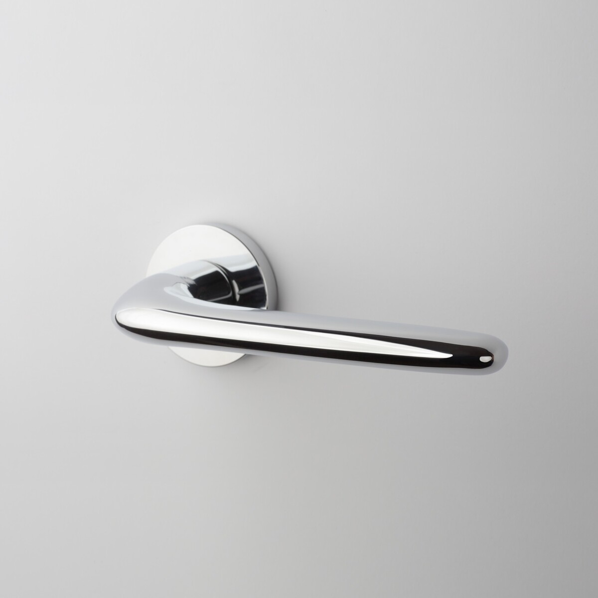 Klamka APRILE AZALIA ROZETA R SLIM 7MM LC - chrom polerowany