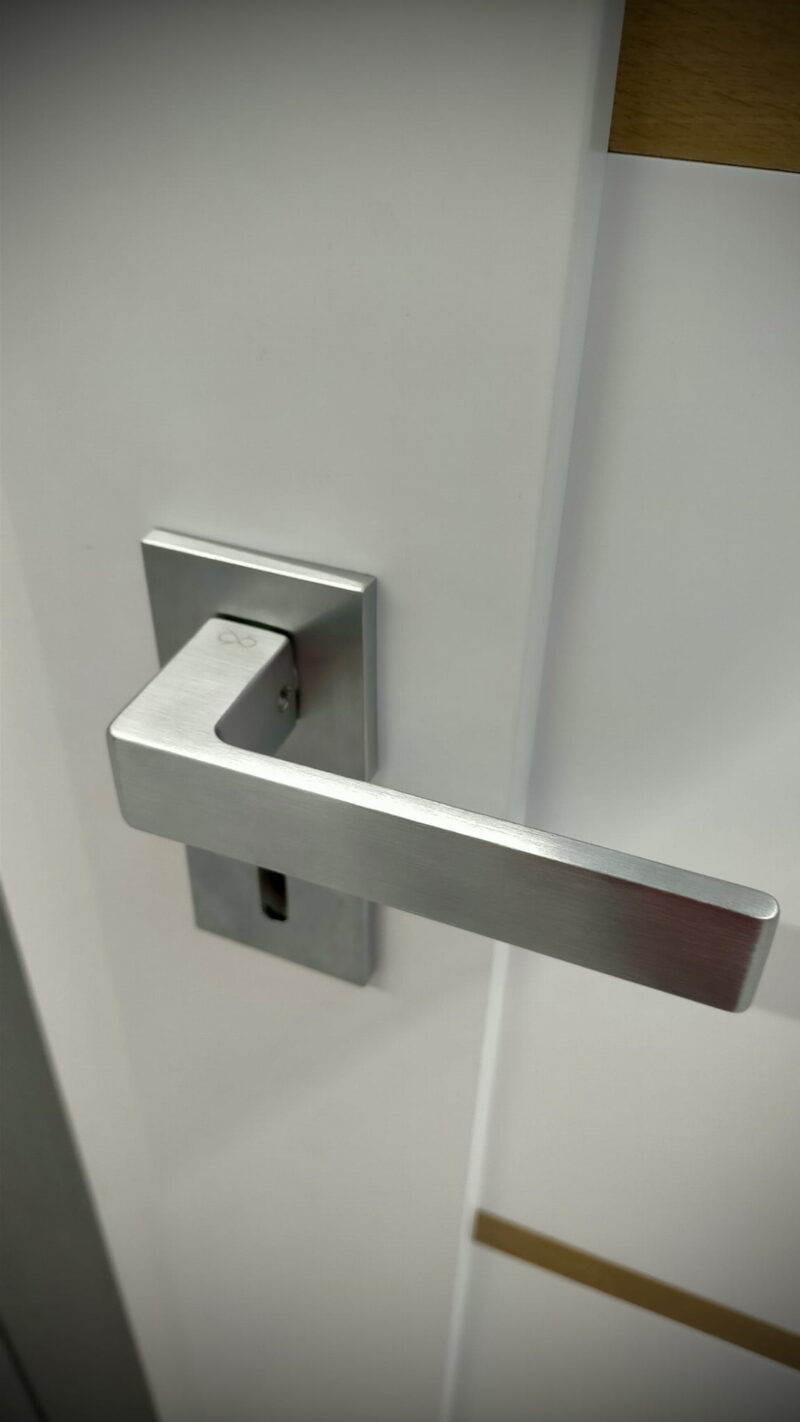 KLAMKA APOLLO FIT KAF M700 ROZETA KW. CHROM-MAT - obrazek 2