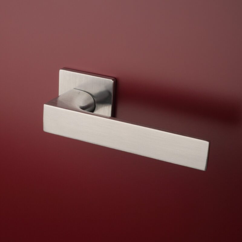 Klamka APRILE ALISSO ROZETA Q SUPER SLIM 5MM DSC - chrom szczotkowany - obrazek 3