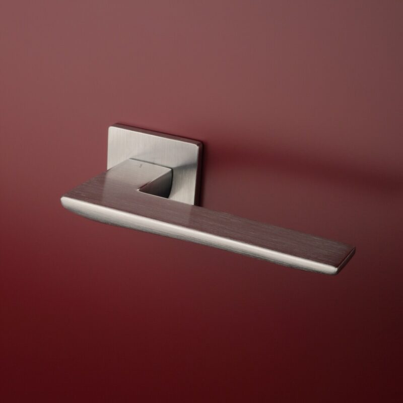 Klamka APRILE IRIS ROZETA Q SUPER SLIM 5MM DSC - chrom szczotkowany - obrazek 3